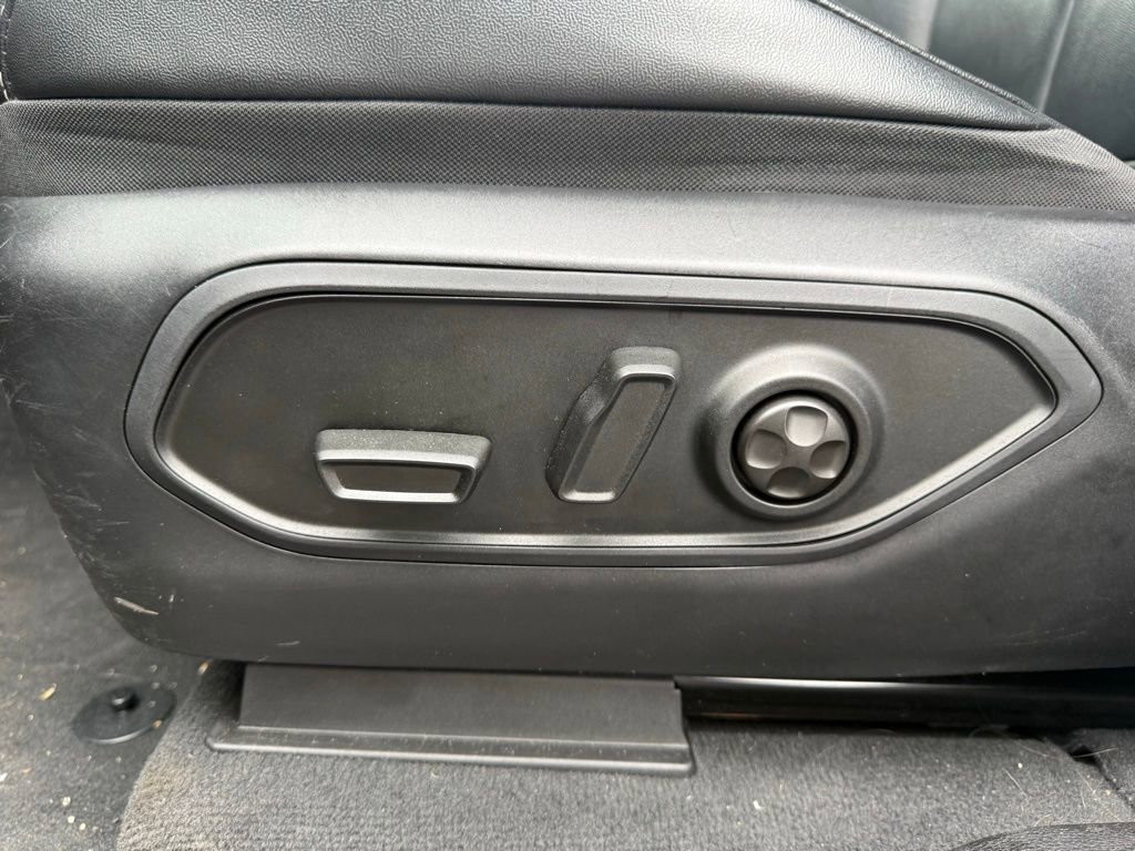 Used 2023 Jeep Grand Cherokee L Limited image 12