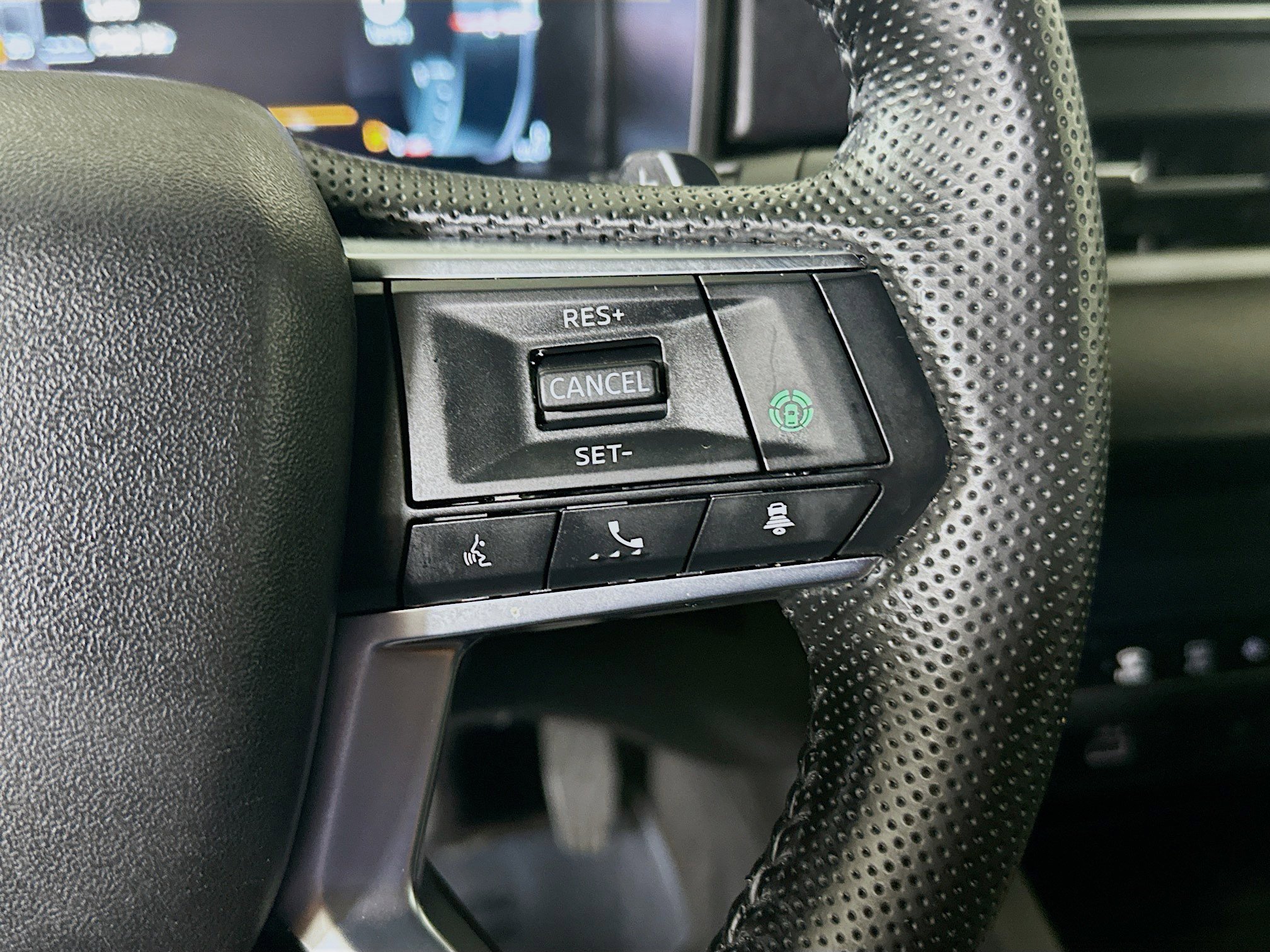 Used 2024 Mitsubishi Outlander SE Black Edition image 17