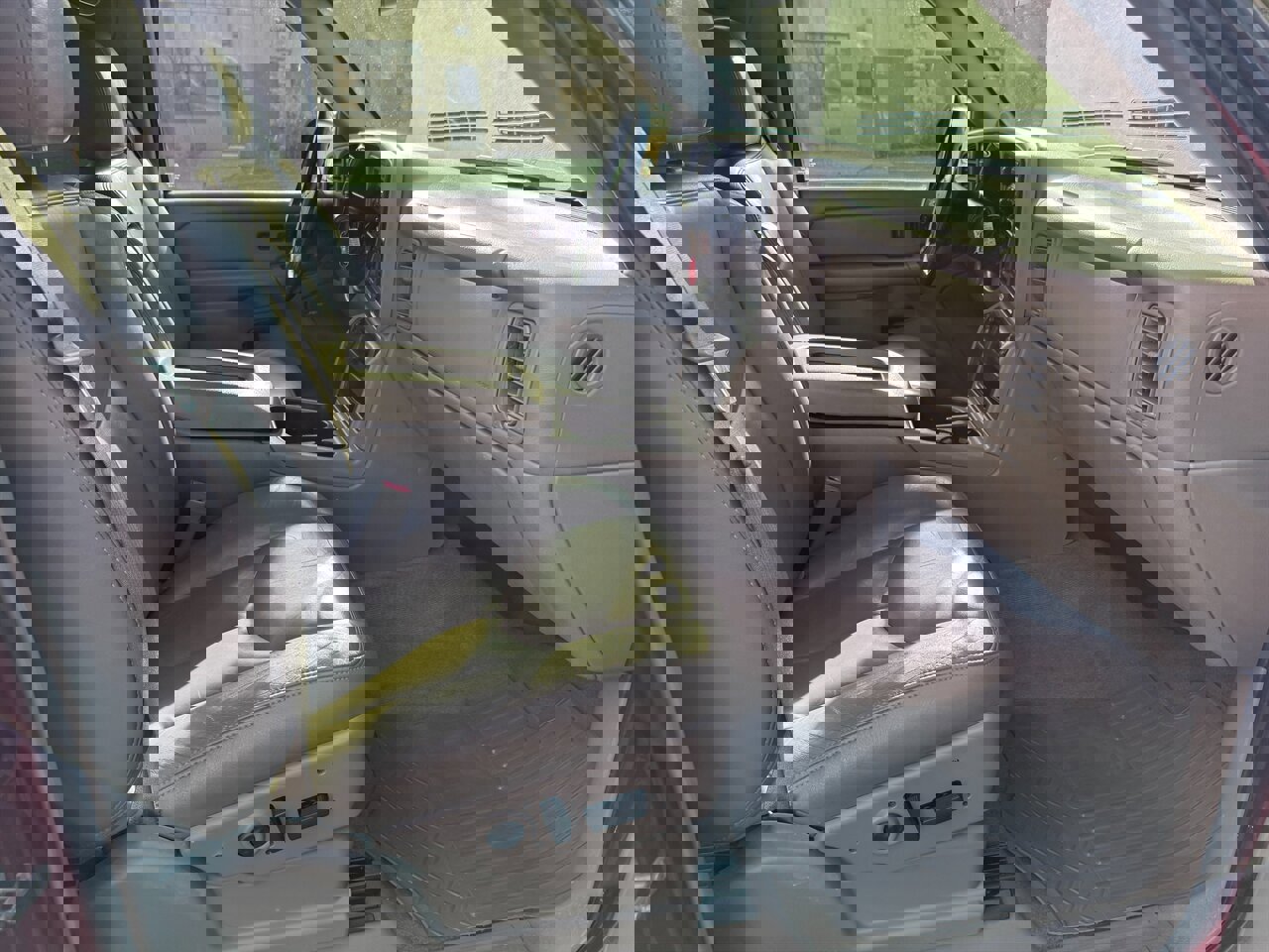 Used 2005 Chevrolet Silverado 2500 LT w/ Heavy-Duty Power Package image 12