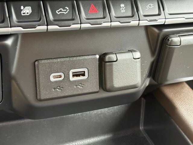 Used 2023 GMC Sierra 2500 SLT w/ SLT Convenience Package image 19