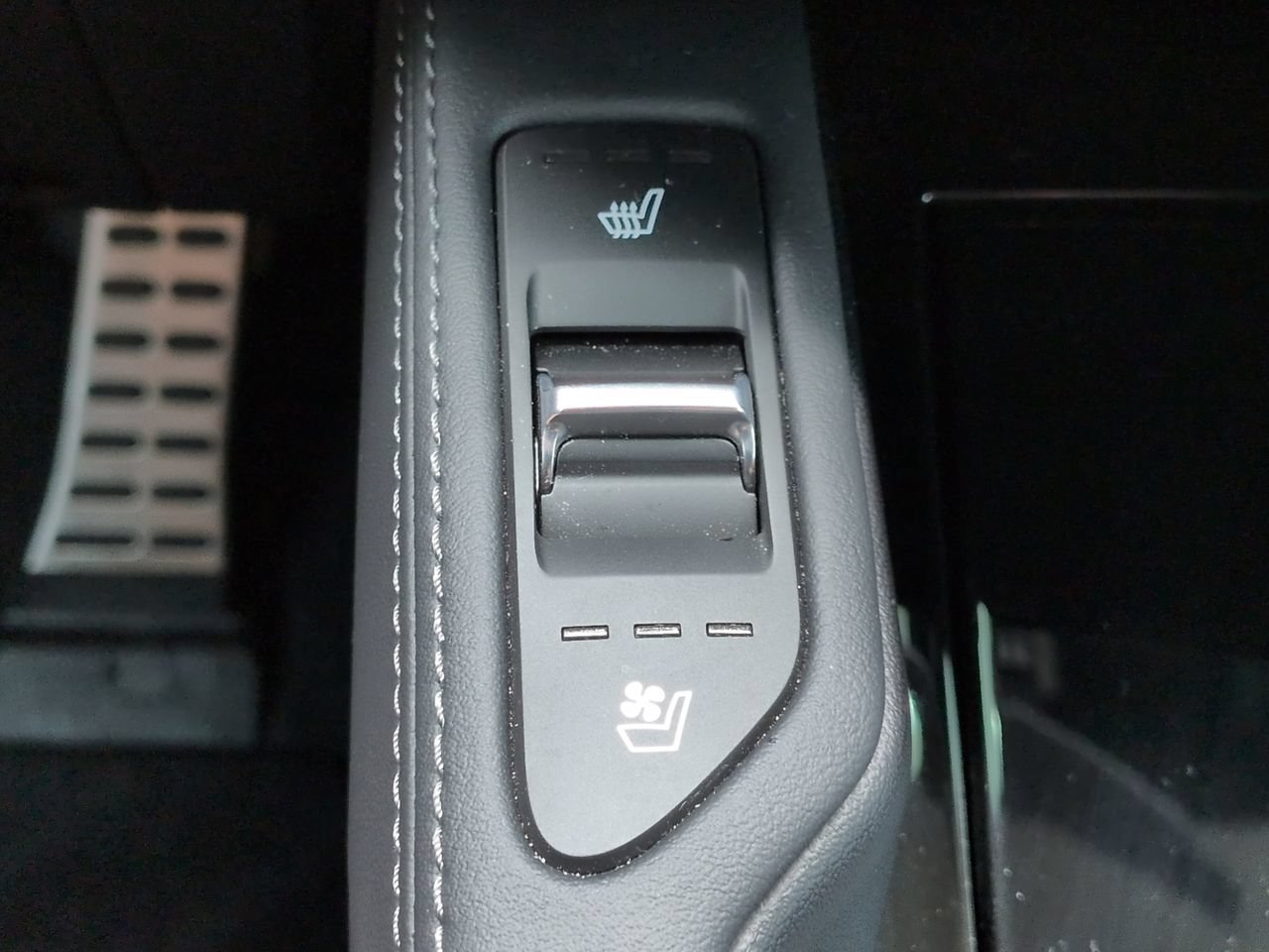 Used 2025 Kia Telluride SX FWD image 25