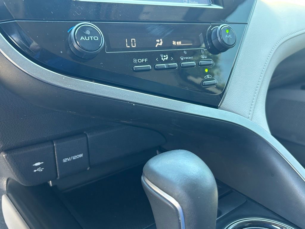 Used 2019 Toyota Camry SE w/ Convenience Package image 36