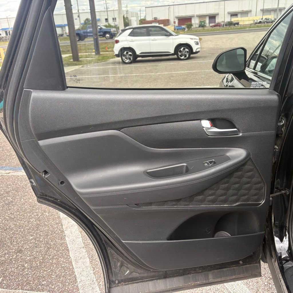 Used 2020 Hyundai Santa Fe SE FWD image 12