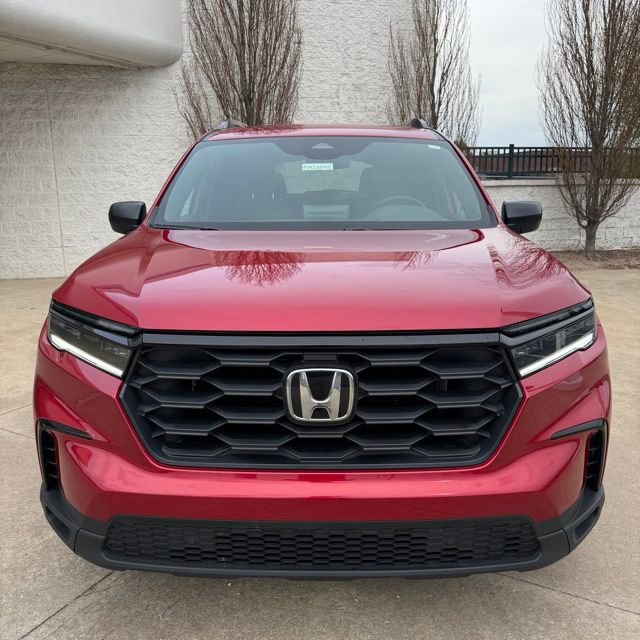 Certified 2025 Honda Pilot Sport image 8