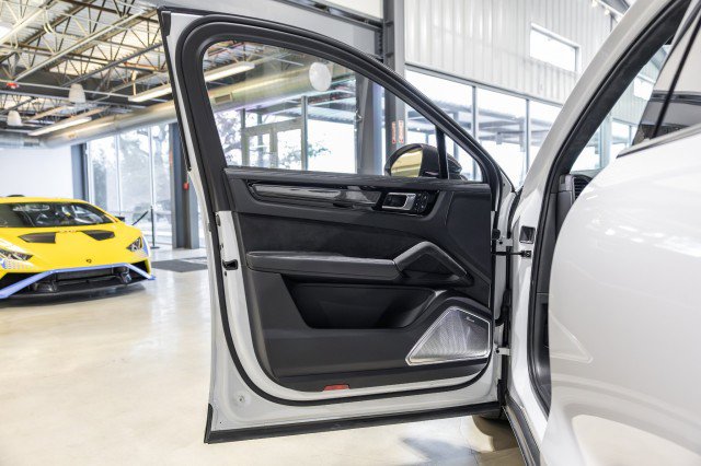 Used 2022 Porsche Cayenne Turbo GT image 14