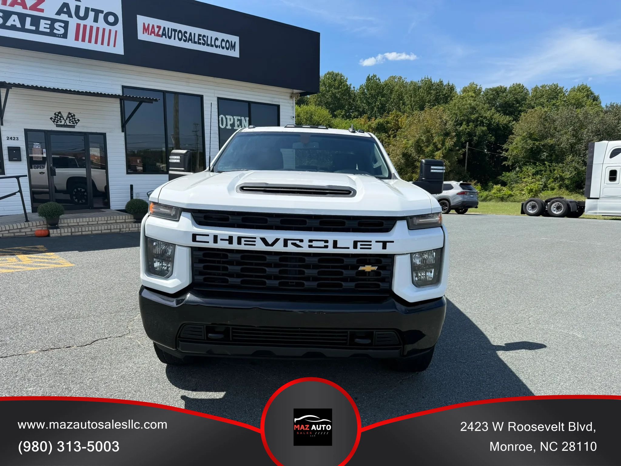 Used 2020 Chevrolet Silverado 2500 Custom w/ Custom Value Package RWD image 2