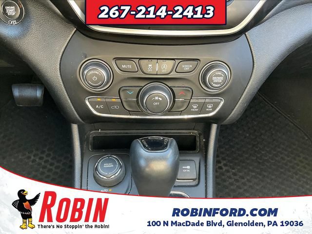 Used 2020 Jeep Cherokee Latitude Plus AWD/4WD image 17