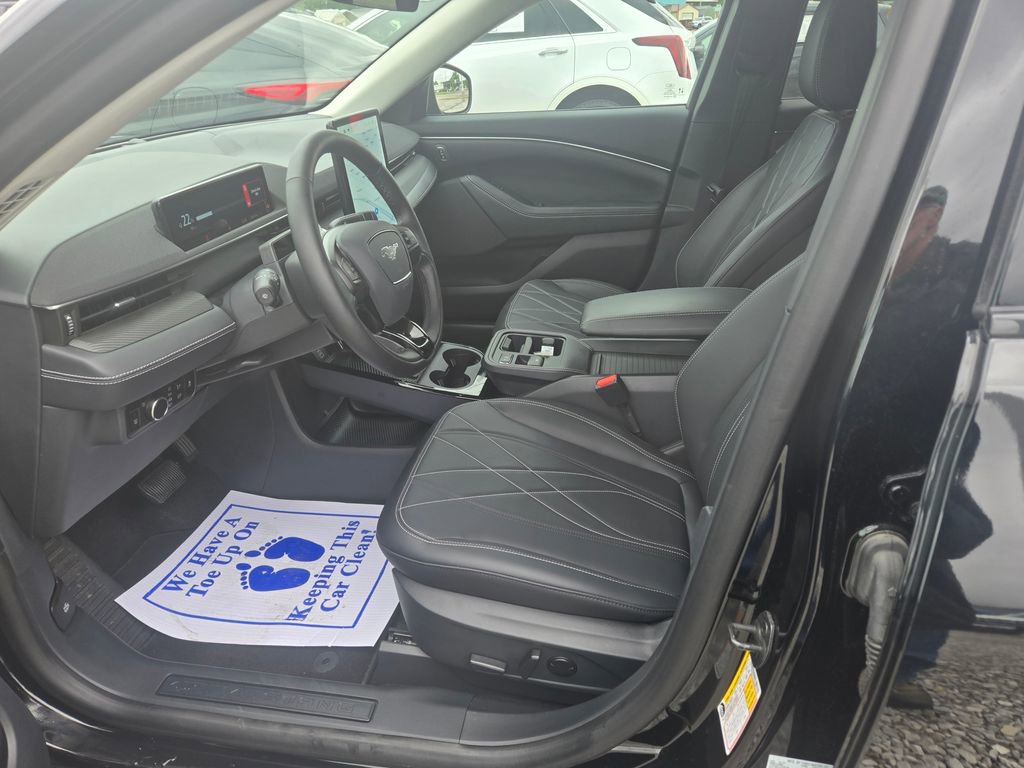 Used 2025 Ford Mustang Mach-E Select RWD image 7