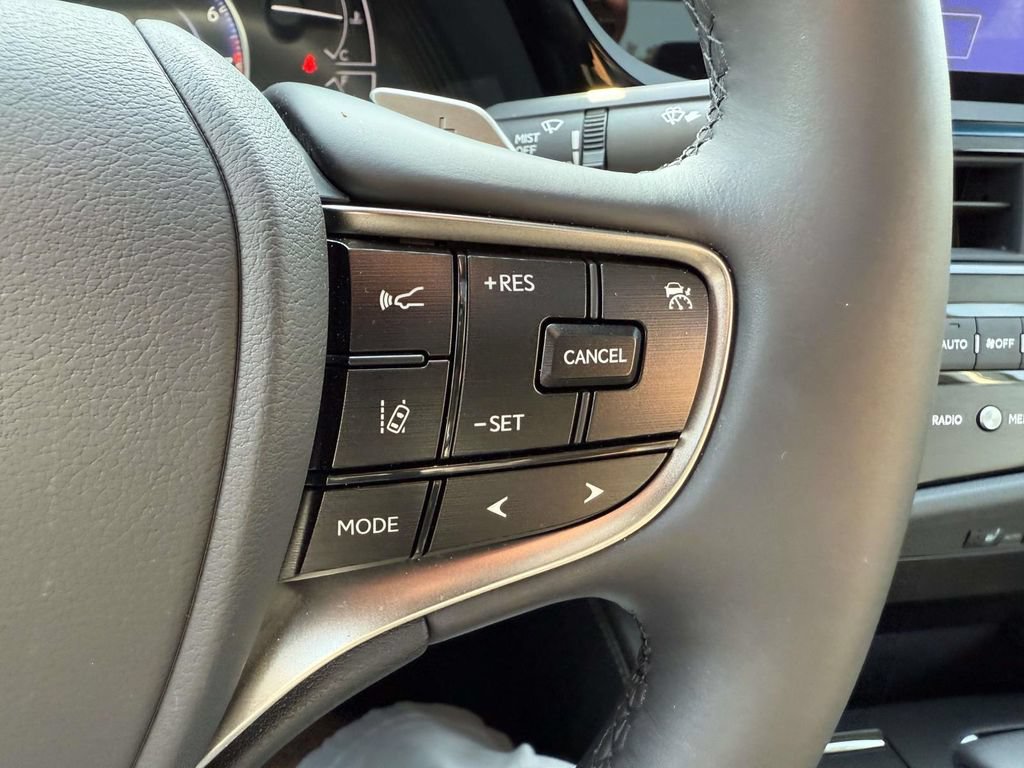 Used 2025 Lexus ES 350 w/ Premium Package FWD image 20