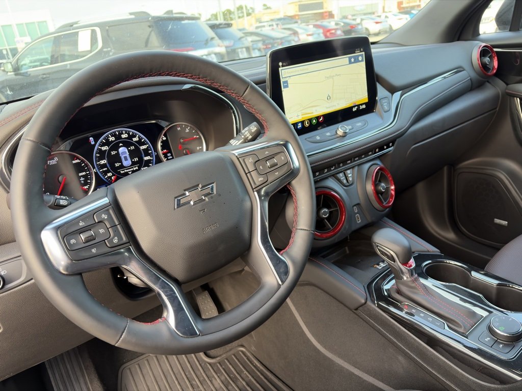 Used 2025 Chevrolet Blazer RS w/ Enhanced Convenience Package image 16