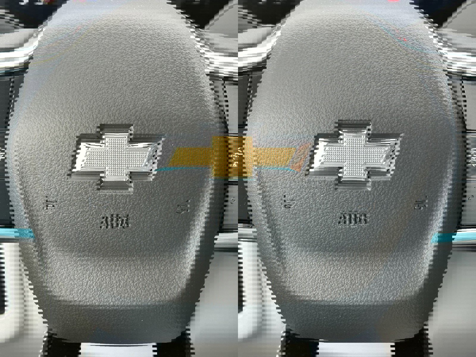 New 2025 Chevrolet Suburban Premier image 35