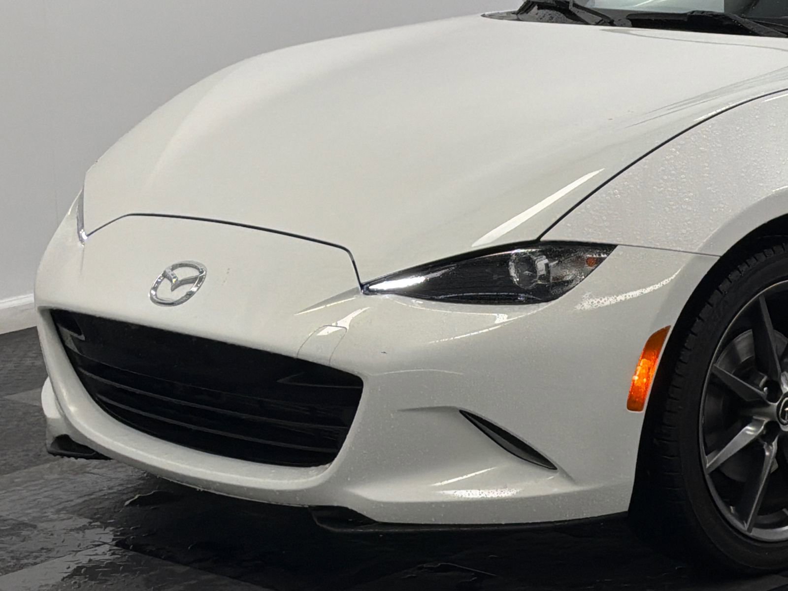 Used 2017 MAZDA MX-5 Miata Grand Touring video 2