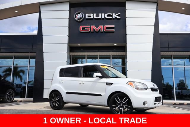 Used 2011 Kia Soul + image 1