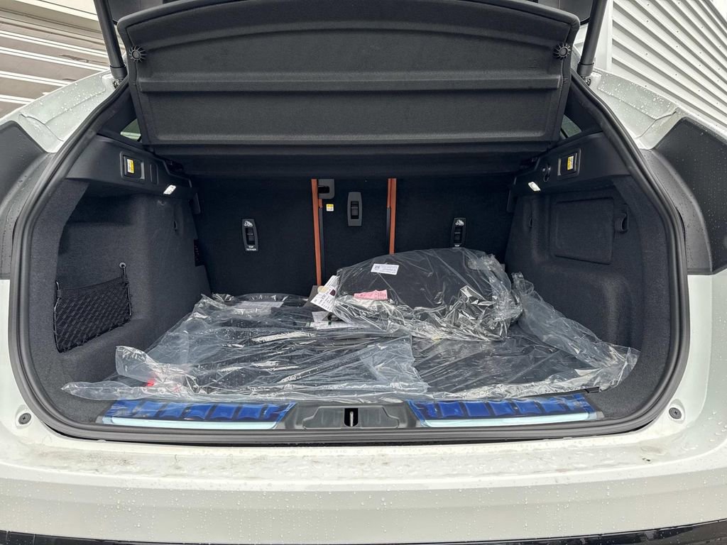 New 2026 Jaguar F-PACE R-Dynamic S AWD/4WD image 6