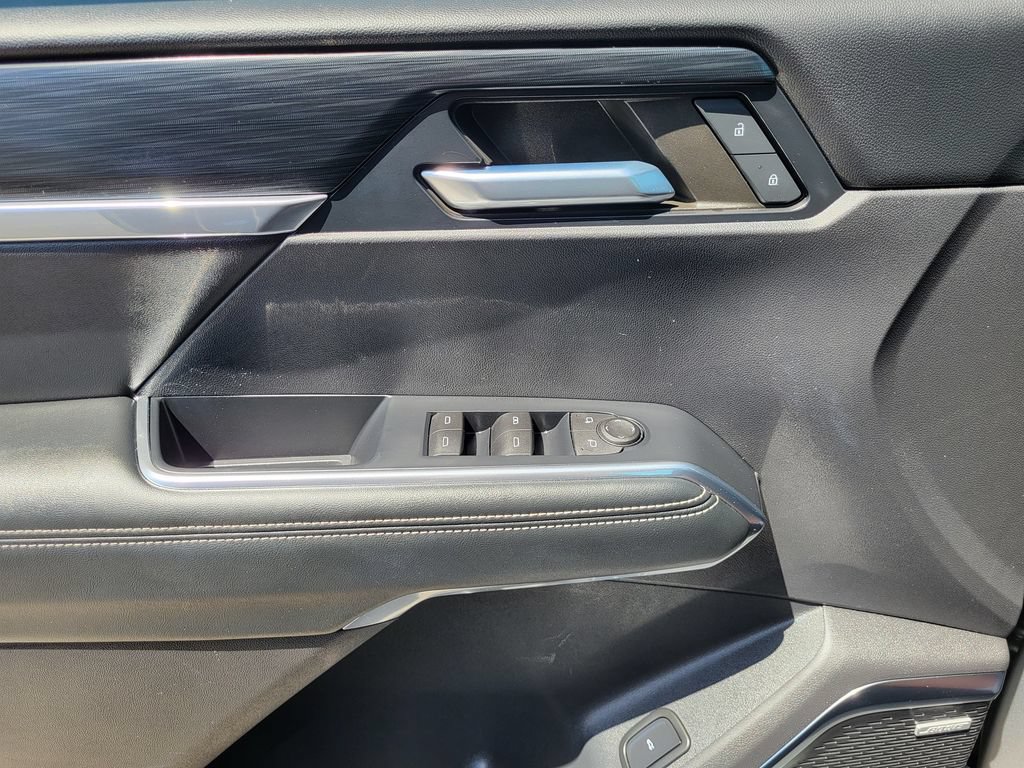 Used 2024 GMC Acadia Elevation FWD image 18