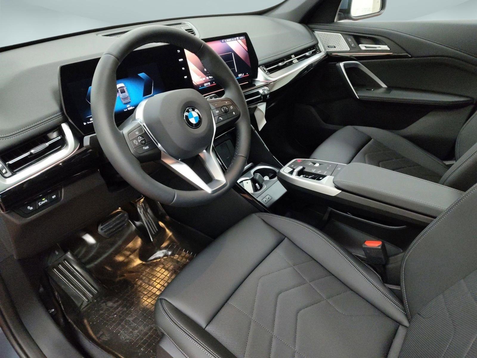 Used 2025 BMW X1 xDrive28i w/ Convenience Package image 4