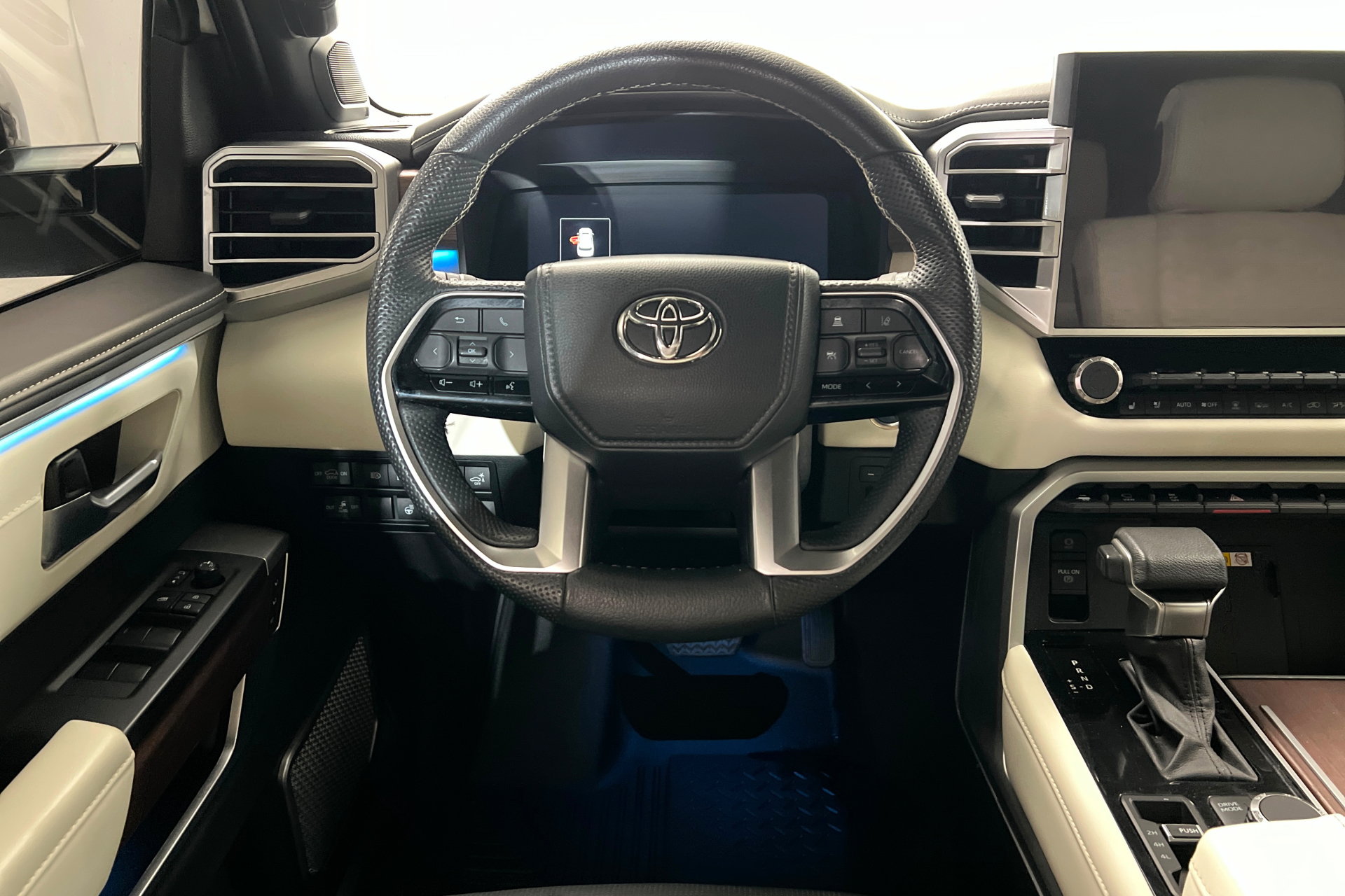 Used 2023 Toyota Sequoia Capstone AWD/4WD image 12