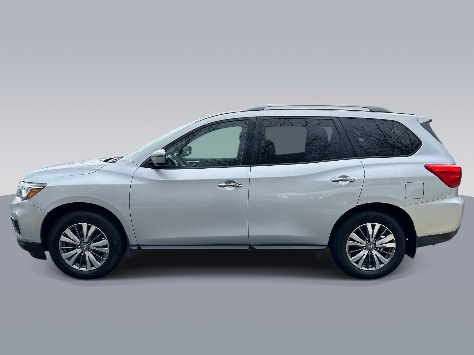 Used 2019 Nissan Pathfinder SV AWD/4WD image 6