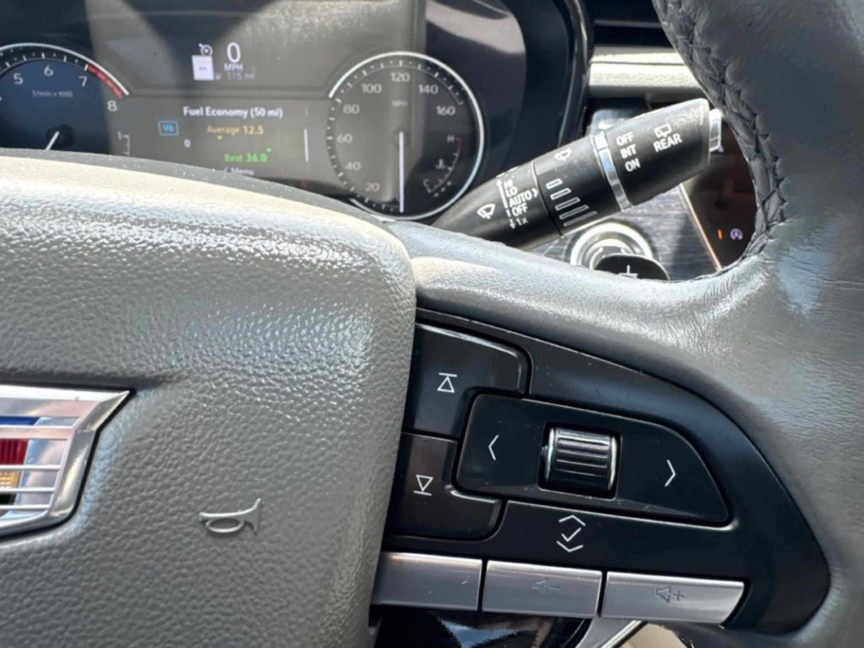 Used 2024 Cadillac XT6 Premium Luxury FWD image 19