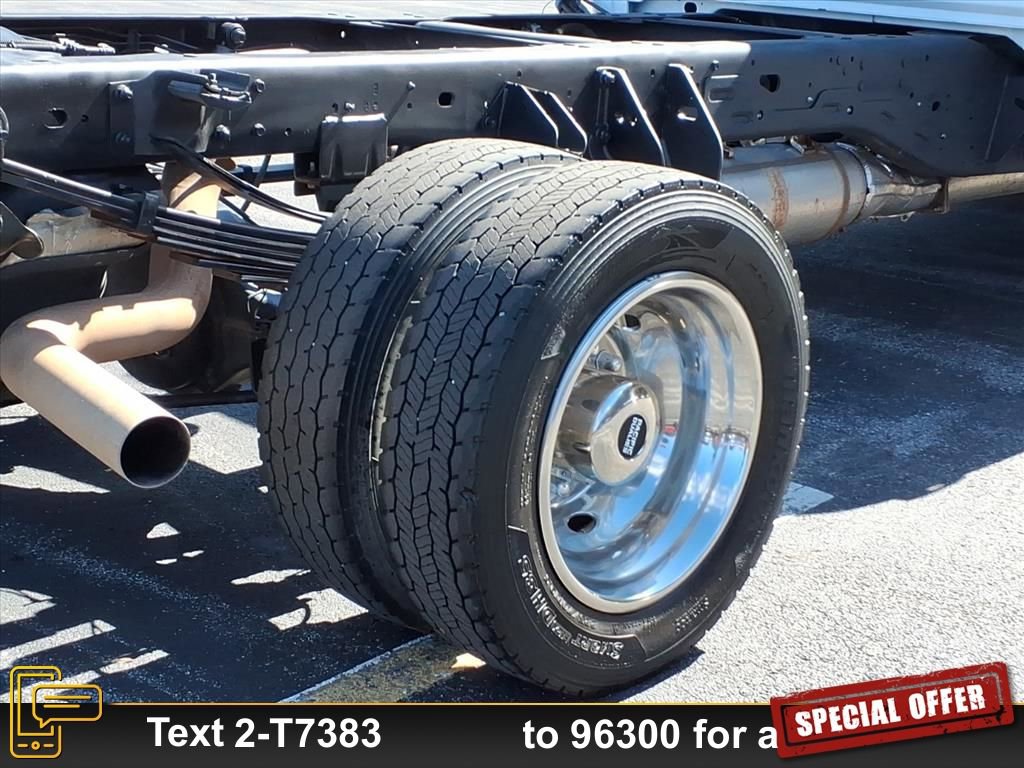 Used 2022 RAM 4500 Tradesman w/ Chrome Appearance Group AWD/4WD image 6