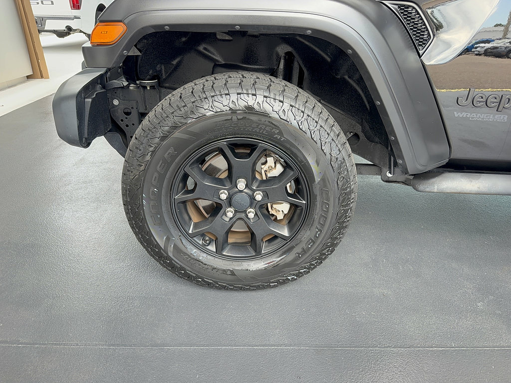 Used 2020 Jeep Wrangler Unlimited Sport AWD/4WD image 33