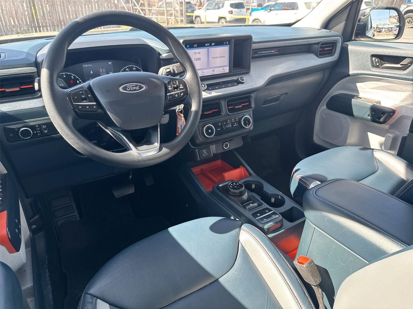 Used 2024 Ford Maverick XLT image 31