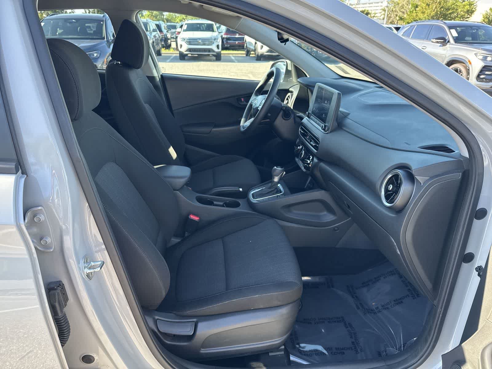 Used 2022 Hyundai Kona SEL FWD image 28