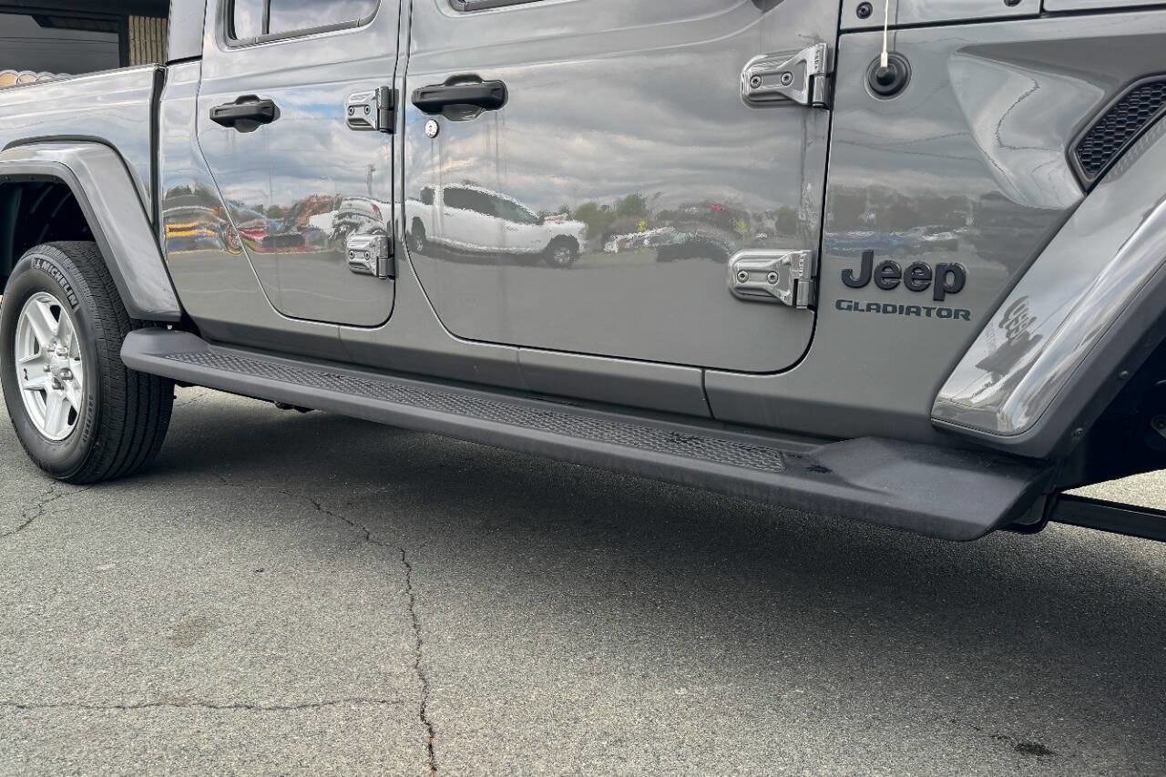 Used 2020 Jeep Gladiator Sport w/ Quick Order Package 24S AWD/4WD image 11