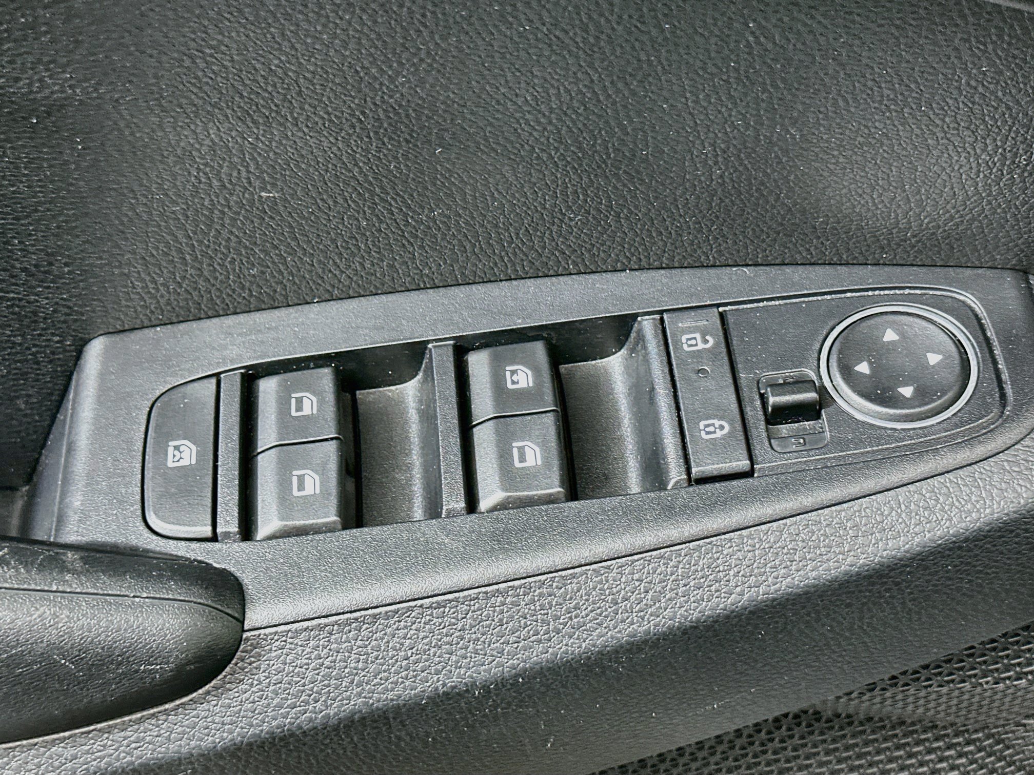 Used 2026 Kia Seltos LX FWD image 15