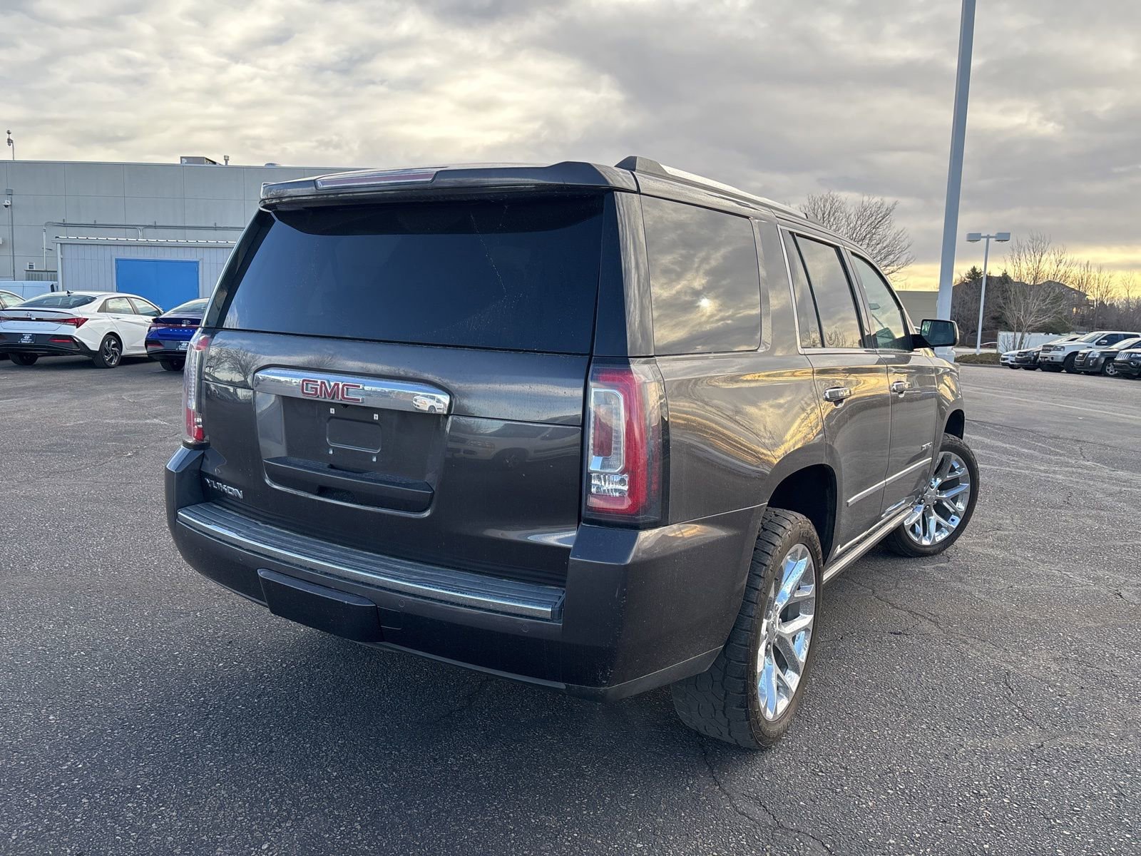 Used 2018 GMC Yukon Denali w/ Open Road Package image 3