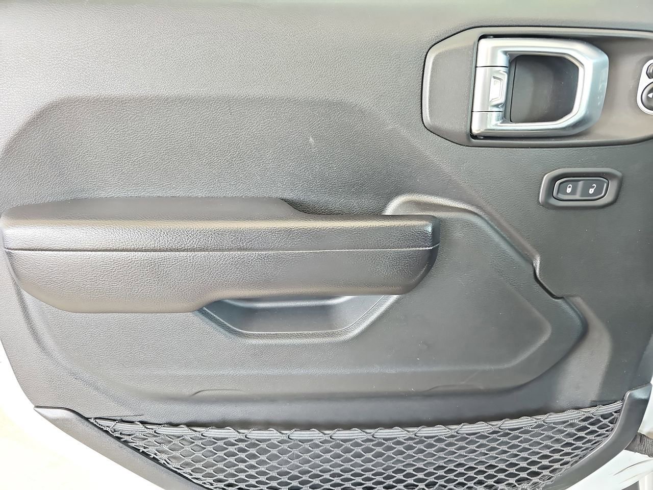 Used 2019 Jeep Wrangler Unlimited Sport S image 30