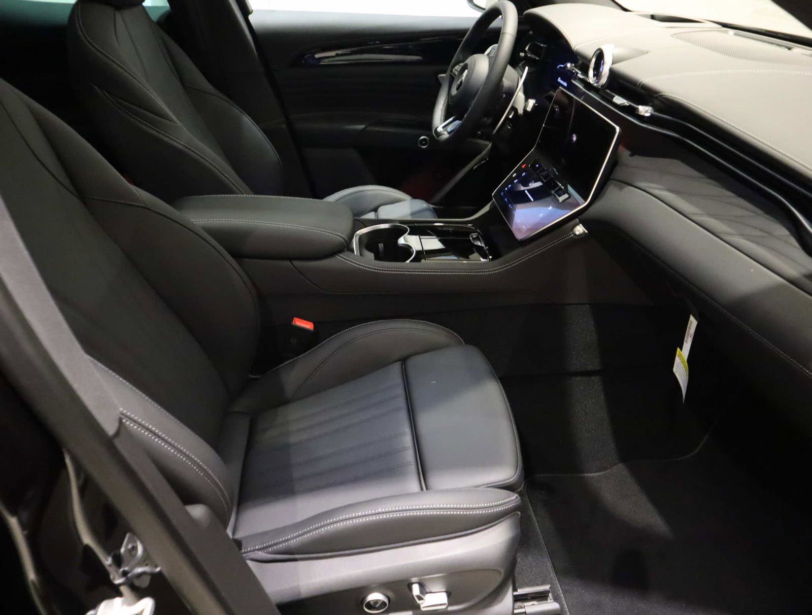 New 2025 Maserati Grecale Modena image 16