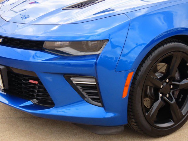 Used 2017 Chevrolet Camaro SS image 3