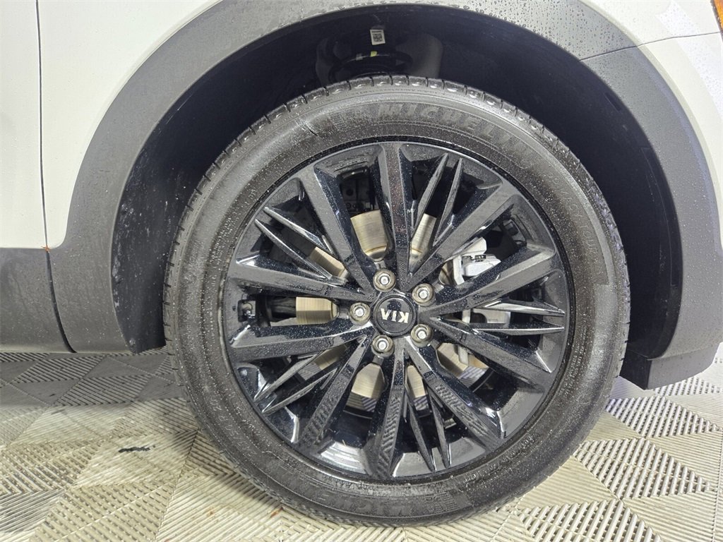 Used 2021 Kia Telluride SX w/ SX Prestige Package image 19