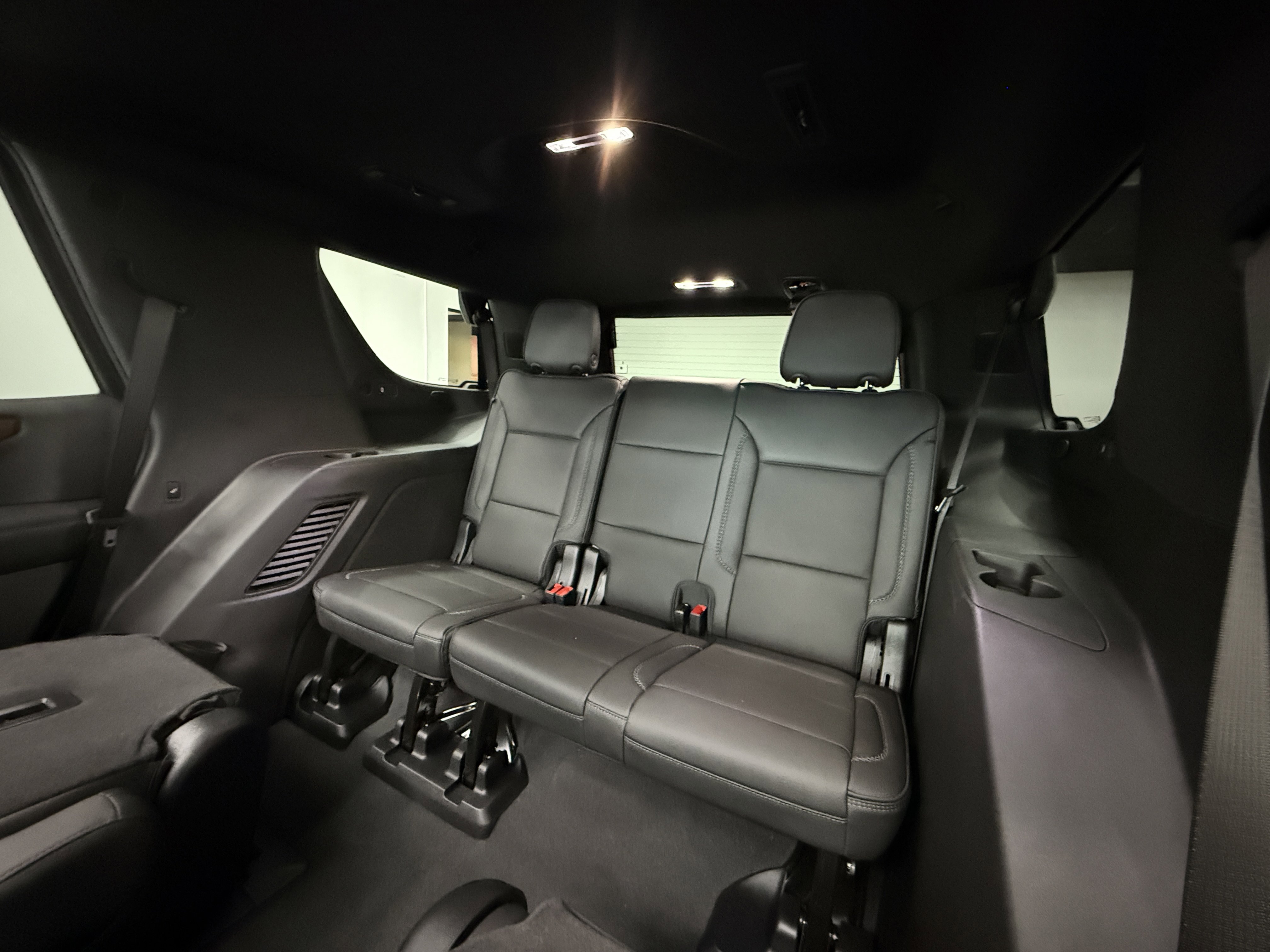 Used 2026 GMC Yukon Denali w/ Denali Reserve Package image 32