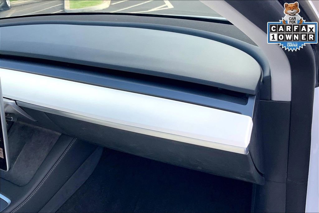 Used 2023 Tesla Model Y Performance image 14