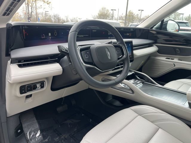 Used 2026 Lincoln Nautilus Premier image 24