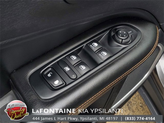 Used 2018 Jeep Compass Limited w/ Navigation Group image 14