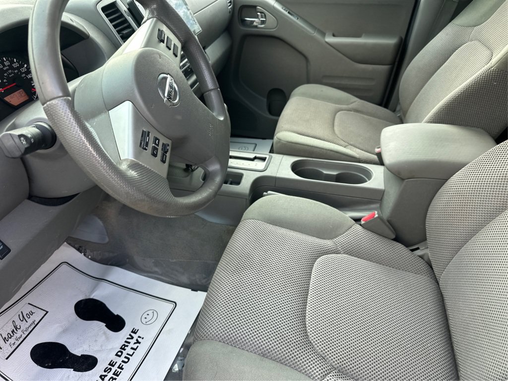 Used 2015 Nissan Frontier SV RWD image 11