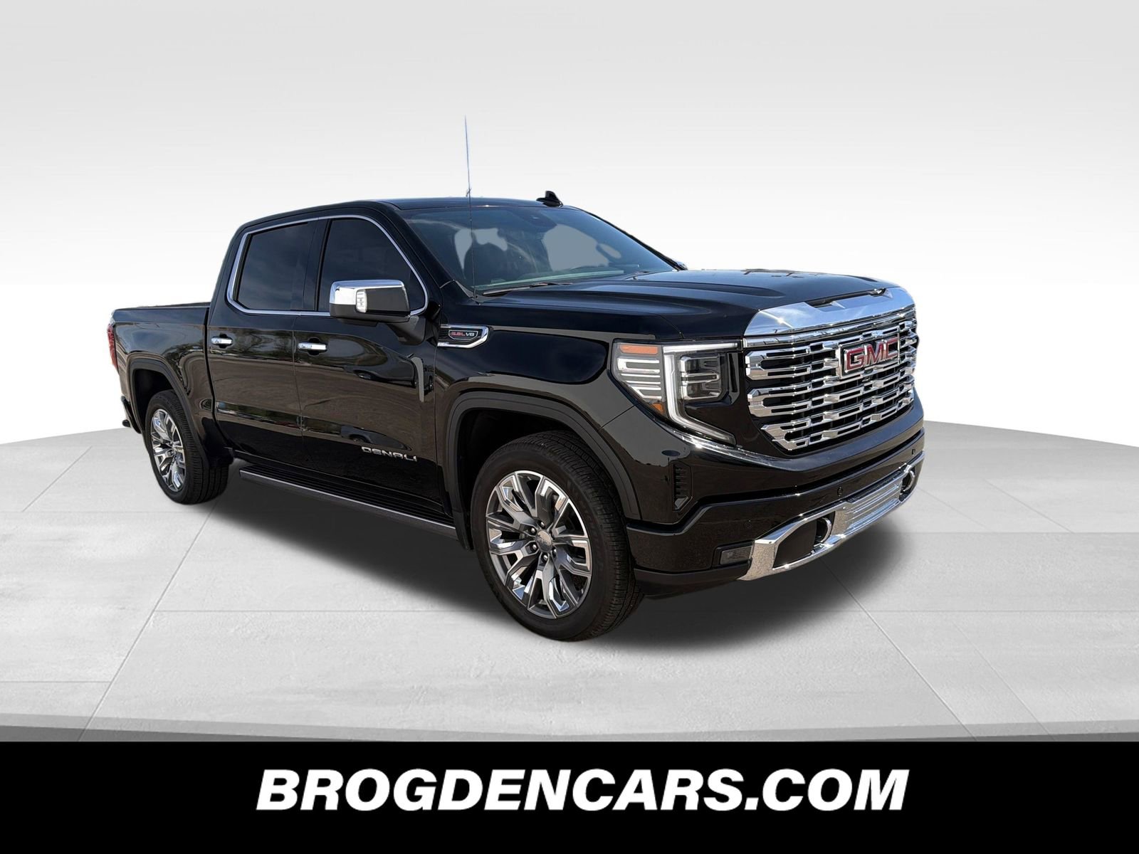 Used 2024 GMC Sierra 1500 Denali image 1