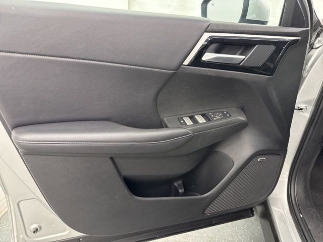 Used 2025 Mitsubishi Outlander SE AWD/4WD image 18