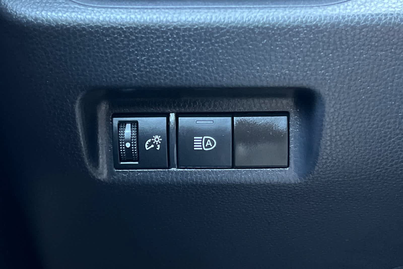 Certified 2024 Toyota RAV4 LE AWD/4WD image 29