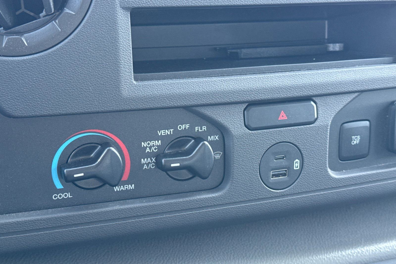 New 2026 Ford E-350 and Econoline 350 Super Duty w/ Power Equipment Group image 19