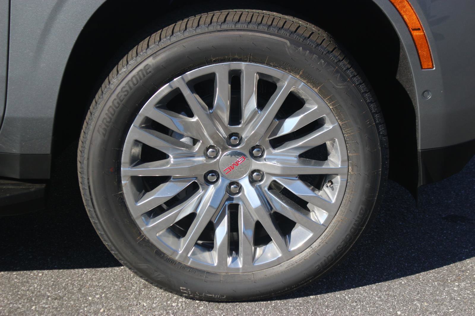 New 2026 GMC Yukon XL Elevation w/ LPO, Floor Liner Package image 9