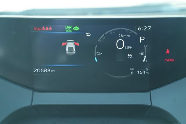 Used 2025 Toyota Prius Plug-In Hybrid FWD image 29