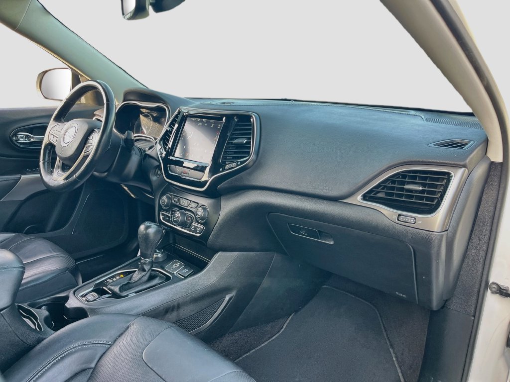 Used 2019 Jeep Cherokee Limited AWD/4WD image 29