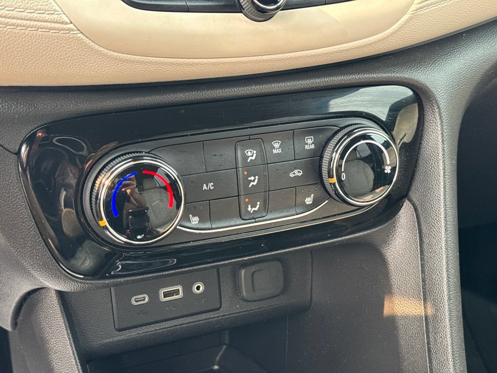 Used 2021 Buick Encore GX Preferred w/ Cold Weather Comfort Package FWD image 22