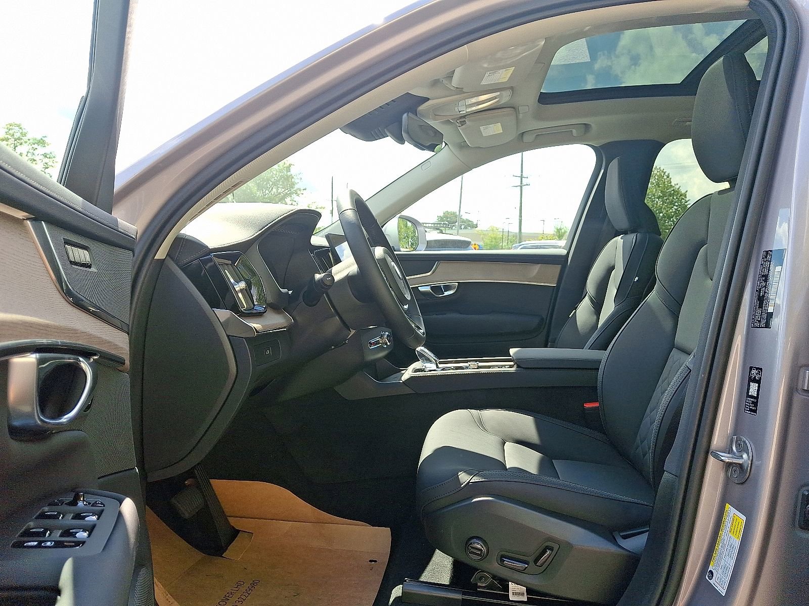 New 2026 Volvo XC90 B5 Core w/ Protection Package image 12