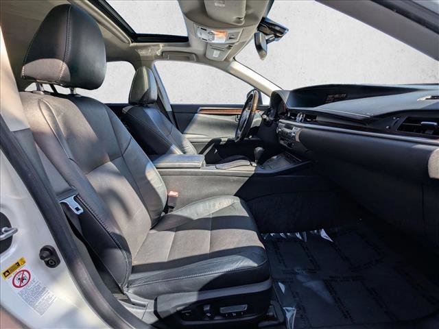 Used 2013 Lexus ES 350 w/ Luxury Pkg FWD image 20