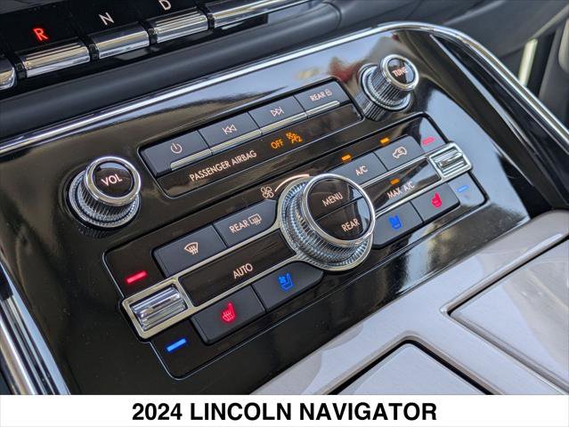 Used 2024 Lincoln Navigator Black Label image 20